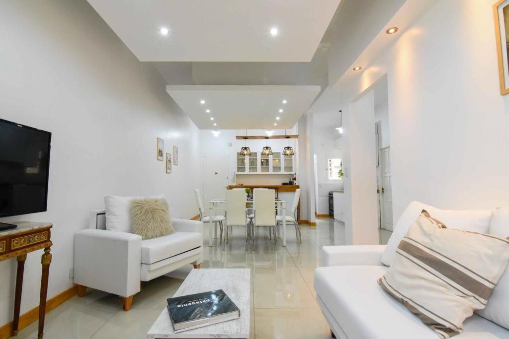 Dpto. En Recoleta: Calido, Proximo Y Confortable Buenos Aires Extérieur photo